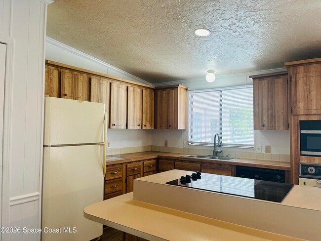 Building Photo - 1612 Cocoa Bay Blvd