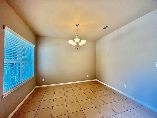 Foto del edificio - 7010 Stevenson Dr