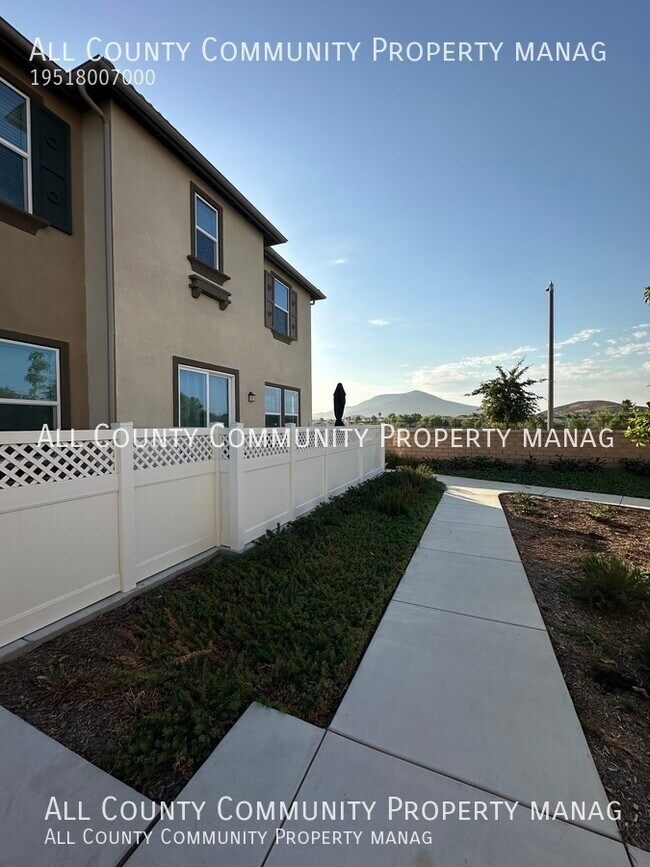 Foto del edificio - 34495 Agave Dr