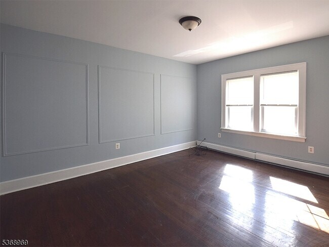 Building Photo - 488 Heywood Ave