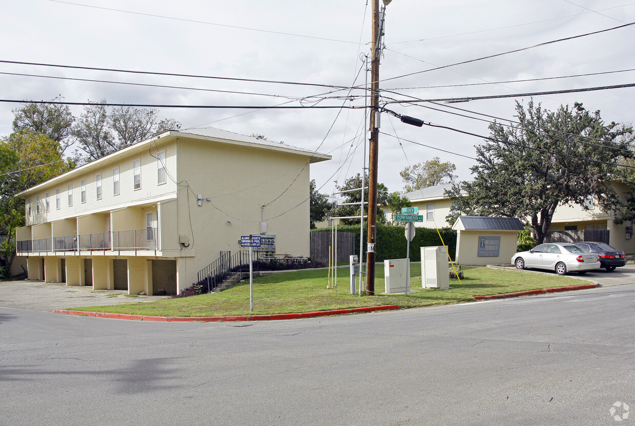 Building Photo - Townsend Terrace