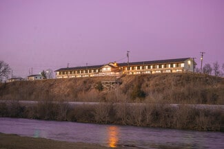 Building Photo - Spring River Commons