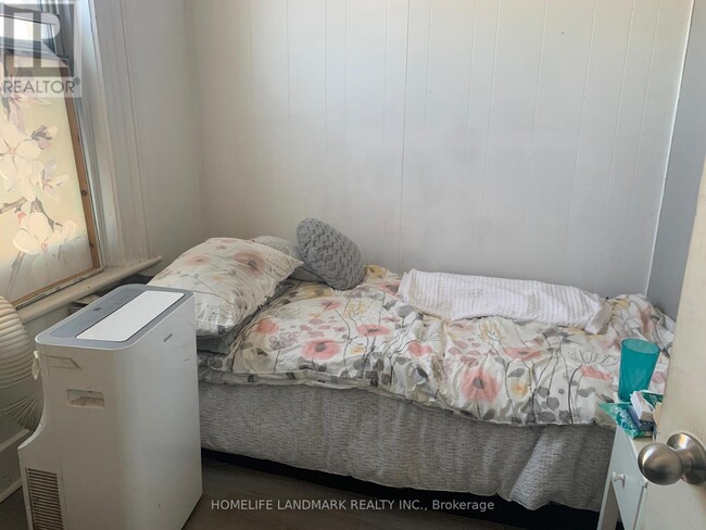 Building Photo - 2 Bascom St