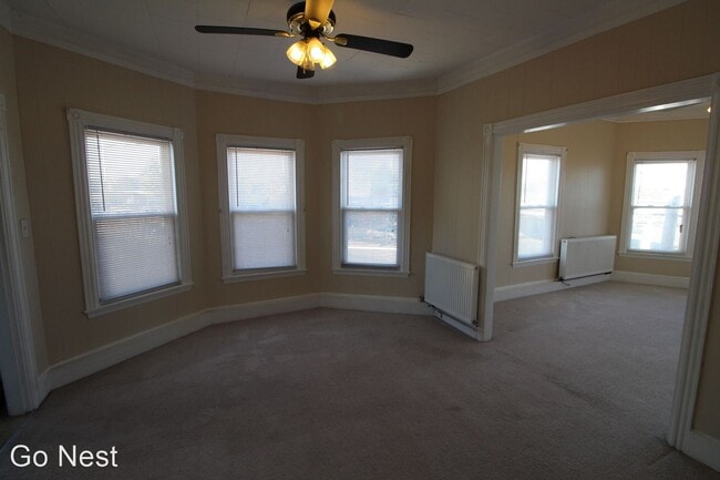 Building Photo - 1058 Forest Ave