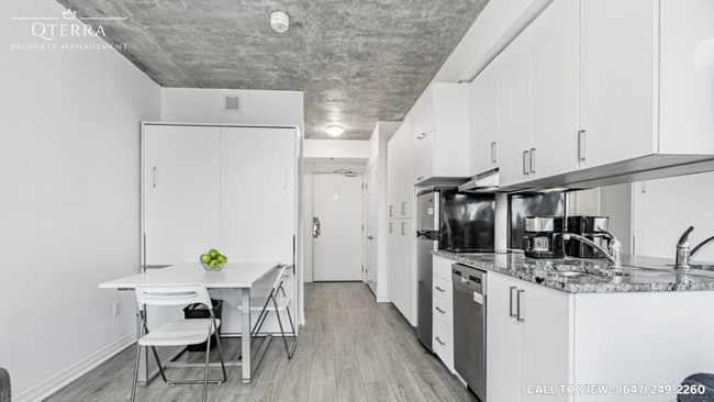 Photo du bâtiment - 316-1900 Simcoe St N