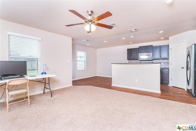 Building Photo - 126 Fort Griffin Dr