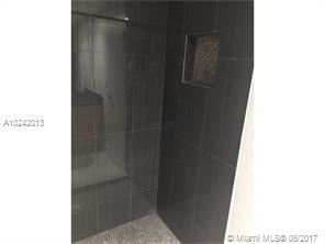 Foto del edificio - 2821 NE 163rd St