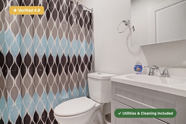 Foto del edificio - Furnished Private Bedroom in East Boston