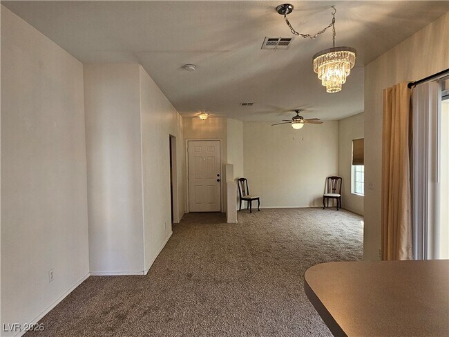 Foto del edificio - 6704 Indian Chief Dr