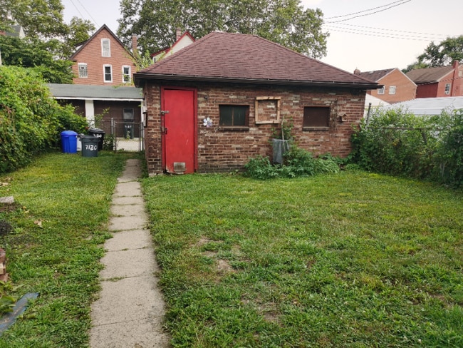 Building Photo - 7120 Harrison Ave