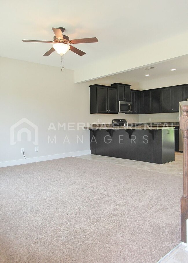 Foto del edificio - DEPOSIT PENDING! Townhome in Chelsea for r...