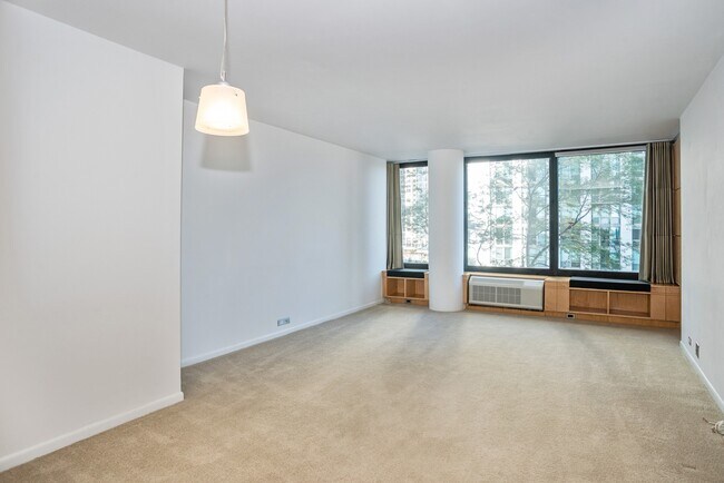 Building Photo - 155 N Harbor Dr