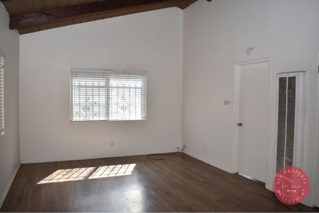 Foto del edificio - 1128-1130 COLUSA STREET