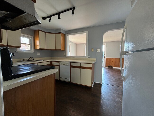 Foto del edificio - 406 Woodland Rd