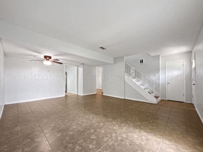 Foto del edificio - Charming Home in North Arlington