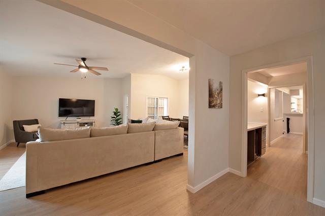 Foto del edificio - 9322 Shipman St