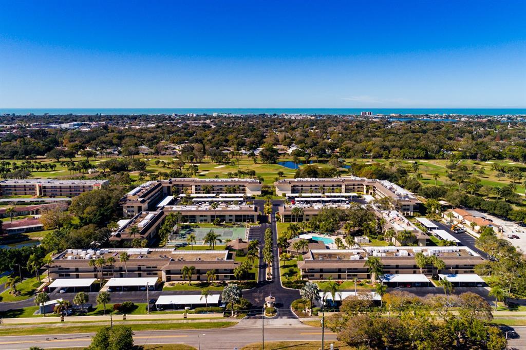 Foto principal - 12300 Vonn Rd