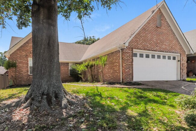 Foto del edificio - 7439 Overcreek Ln