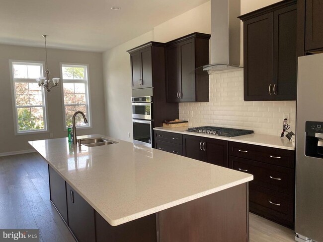 Building Photo - 1708 Anderson Rd