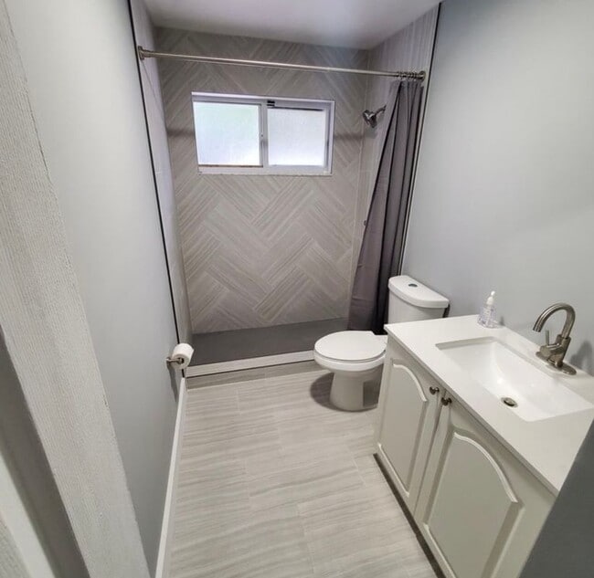 Building Photo - 9942 SW 154th St