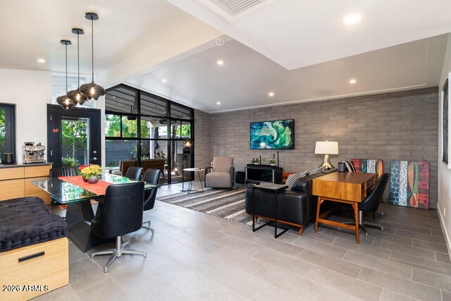 Foto del edificio - 6845 E Earll Dr