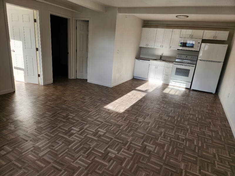 Foto principal - 1120 Montana St