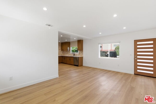 Building Photo - 5411 Troost Ave