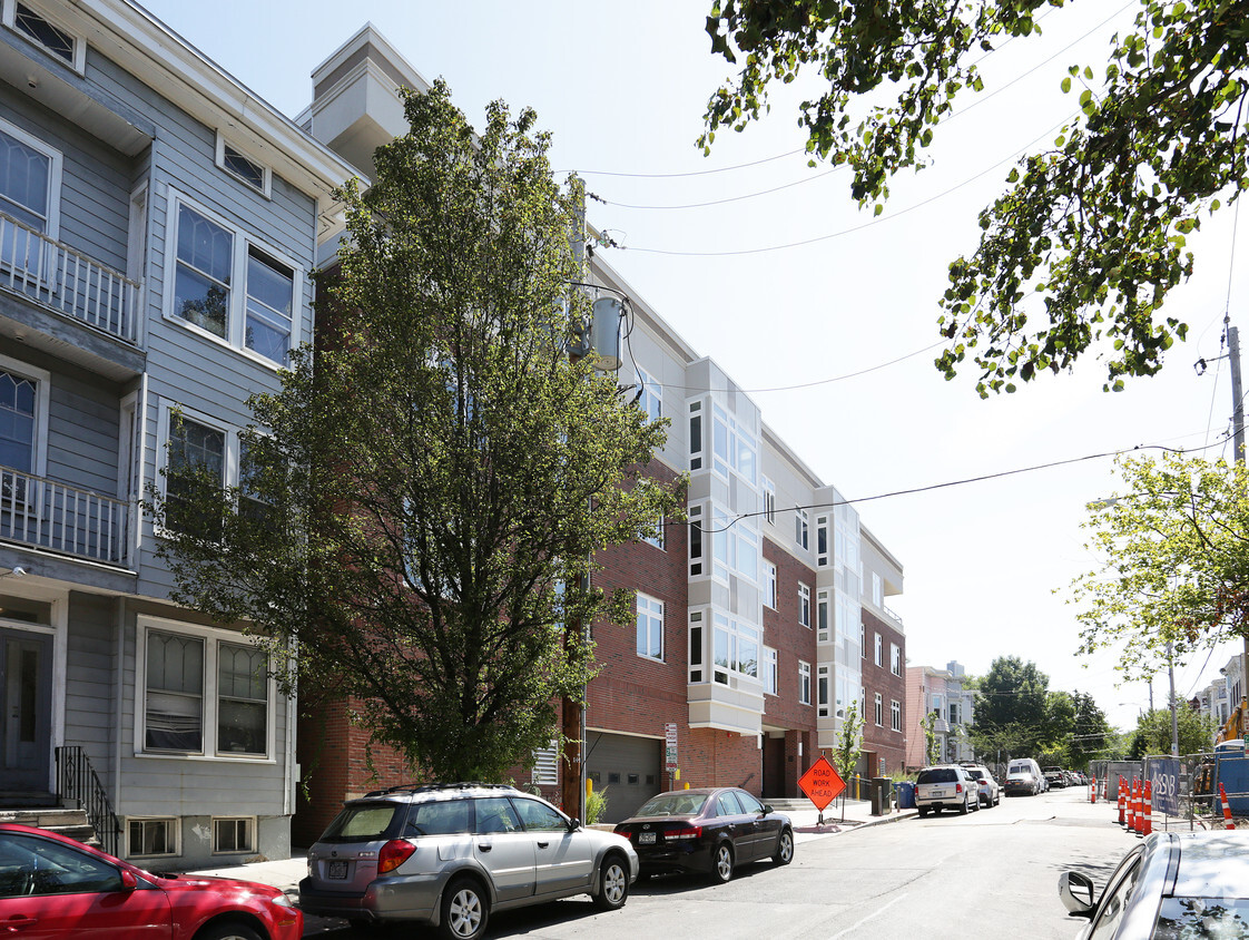 Building Photo - The Reserve at Park South