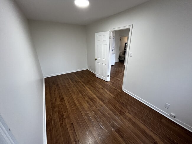 Building Photo - 7 Bennett Ave