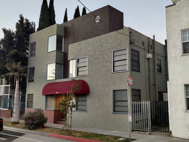 Building Photo - 1061 E Broadway