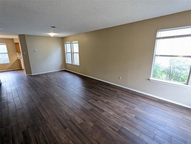 Foto del edificio - 8608 Dandelion Trail