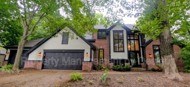 Building Photo - 921 Vineland Ct