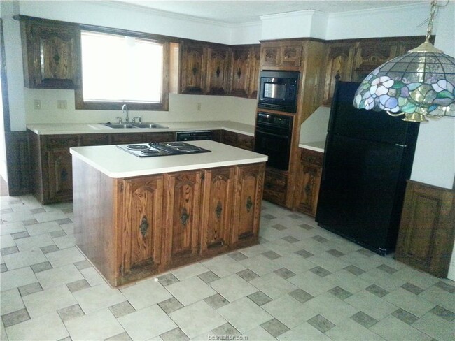 Foto del edificio - 1100 Deacon Dr