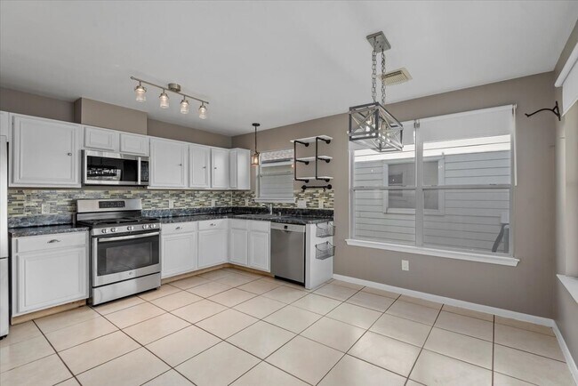 Foto del edificio - 1518 Weiland Manor Ln