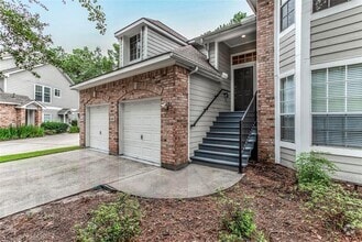 Building Photo - 105 S Spiral Vine Cir