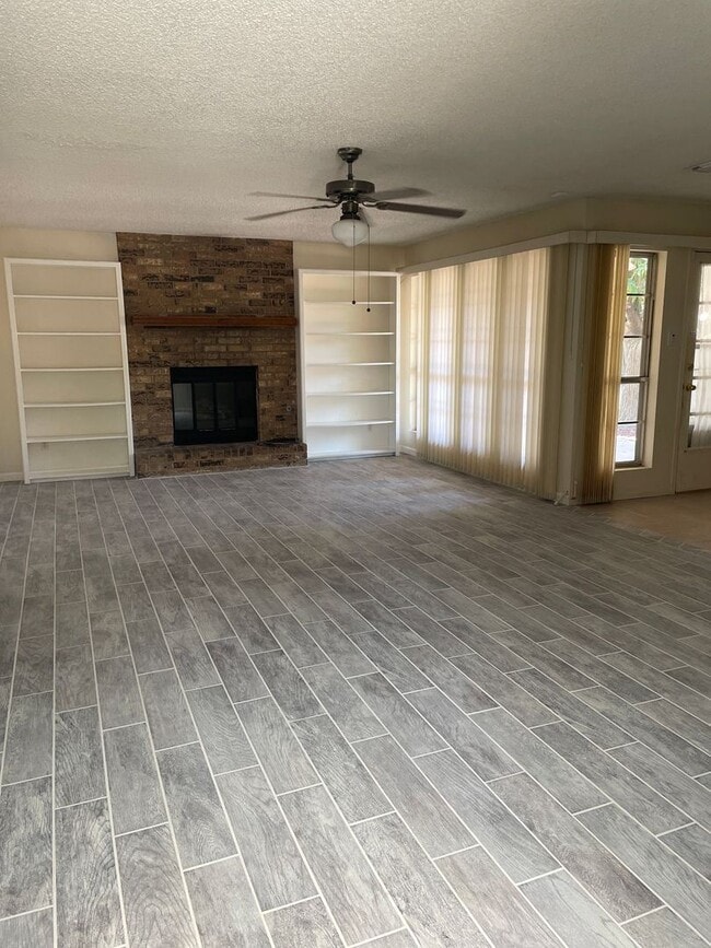 Building Photo - 3 br, 2 bath House - 517 Sunrise (410)