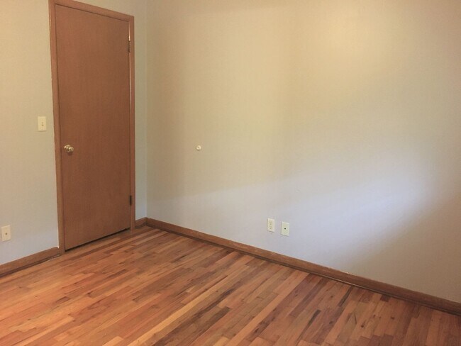 Foto del edificio - LEASING