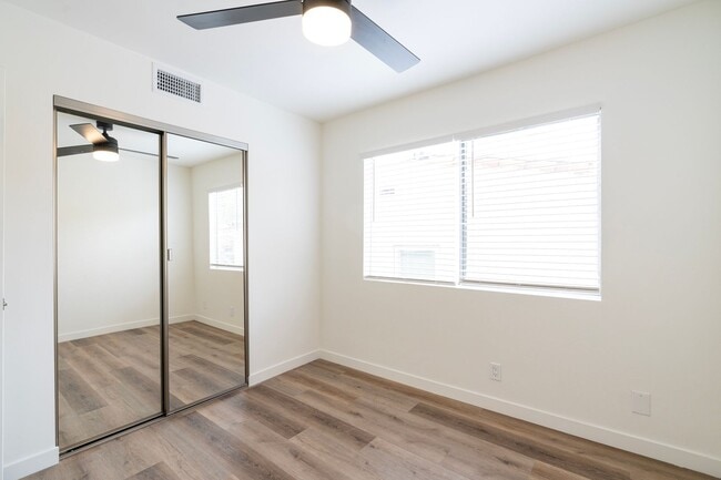 Foto del interior - 212 S Arnaz Dr