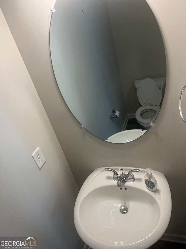 Building Photo - 6081 Oakley Rd