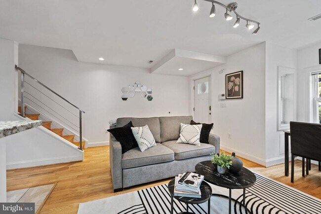 Foto del edificio - 18 N St NW