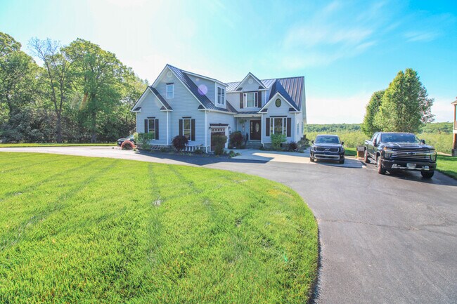 Foto del edificio - 511 Riverview Ct