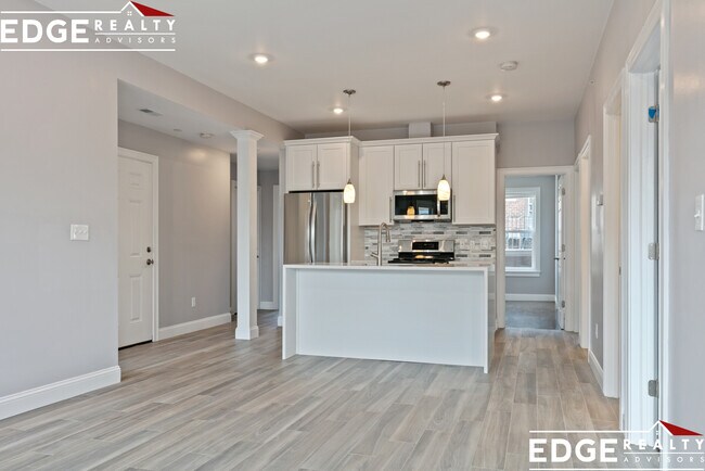 Building Photo - 148 Sutherland Rd