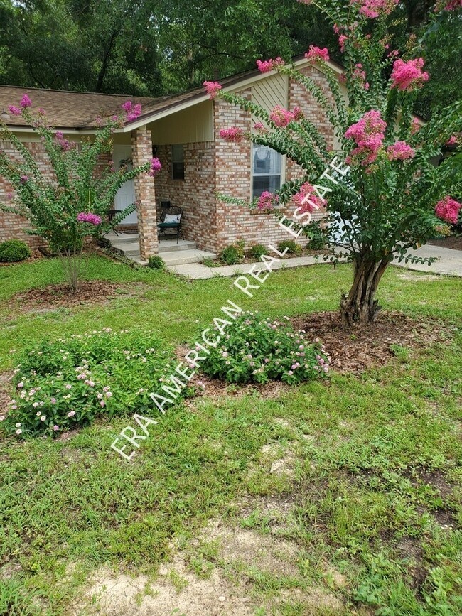 Foto del edificio - 571 Woodlow Rd