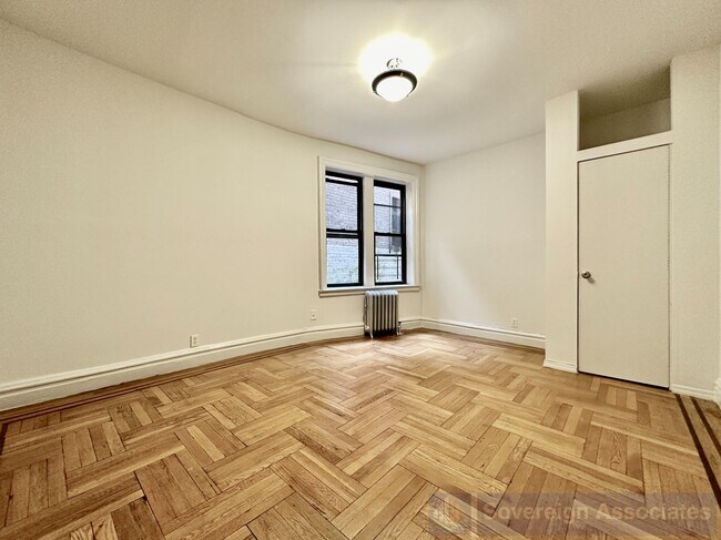 Foto del edificio - 615 Fort Washington Ave