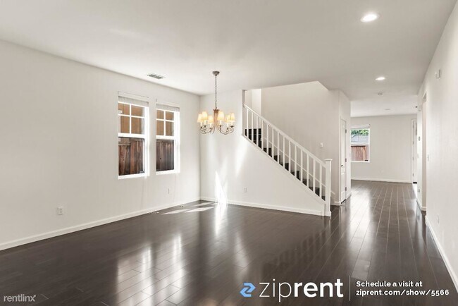 Building Photo - 4 br, 2.5 bath House - 542 Cottage Park Dr...