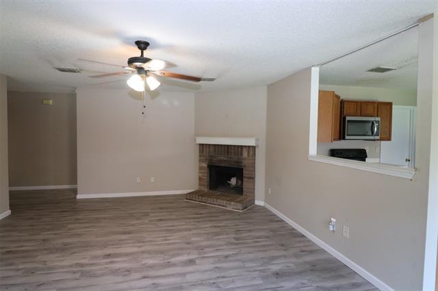 Foto del edificio - 608 Claiborn Ln
