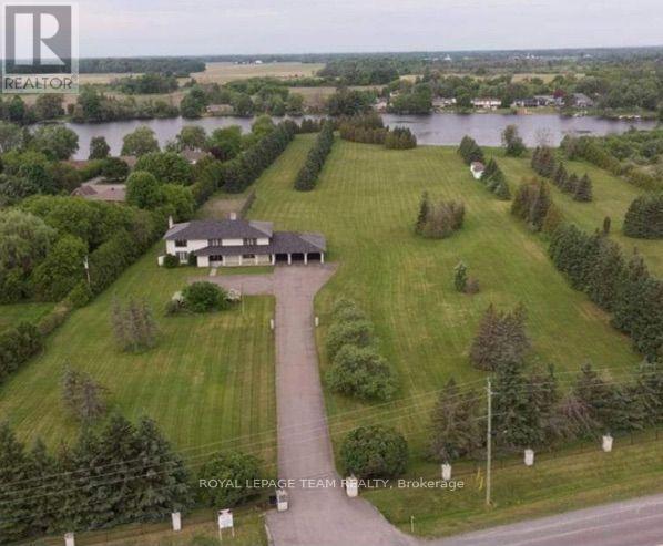 Photo du bâtiment - 1570 River Rd