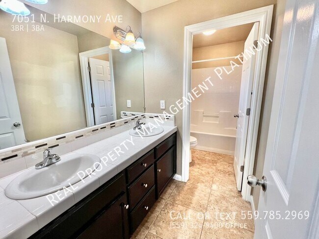 Building Photo - $2,250 Herndon & Marks, 3 Bedroom 2.5 Bath...