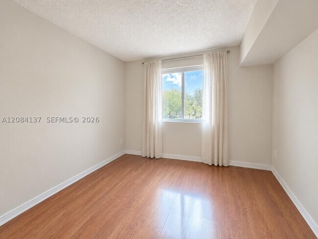 Foto del edificio - 17622 NW 25th Ave