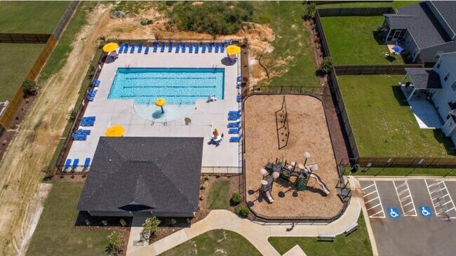 Foto del edificio - 5252 Debut Ave